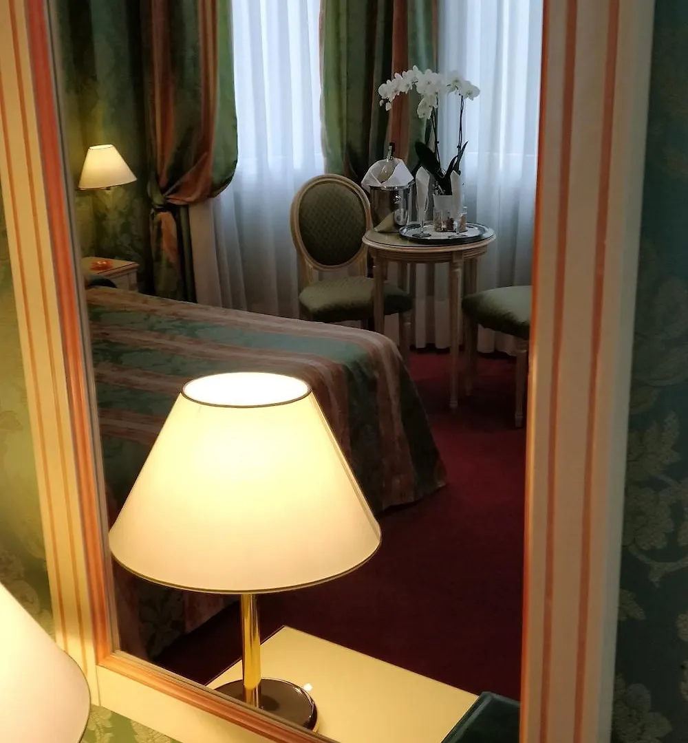 Hotel Villa Delle Palme Lido di Venezia 3*,  Italy